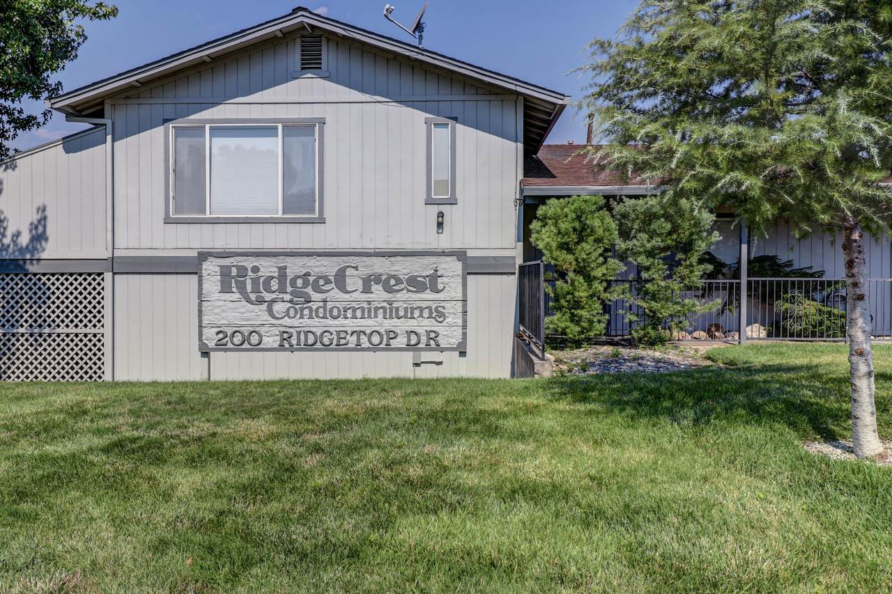 200 Ridgetop Drive - Photo 1