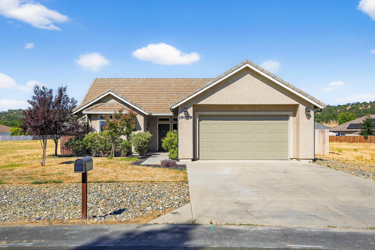19009 Compass Drive - Photo 1