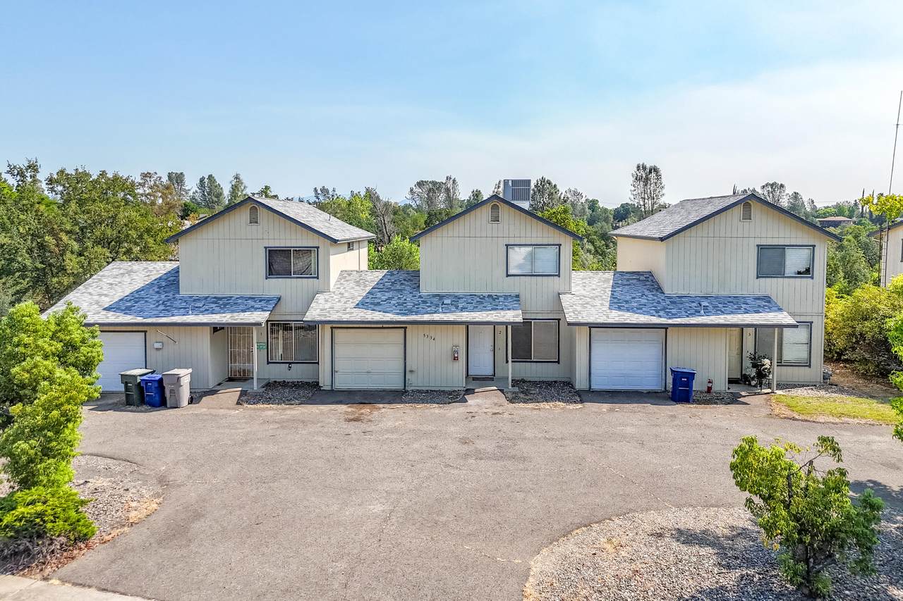 5334 Valleyridge Drive - Photo 1