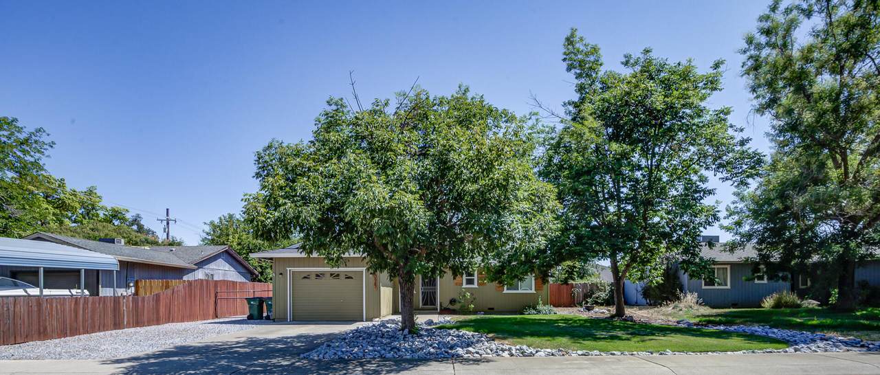 20987 Foxhunt Drive - Photo 1