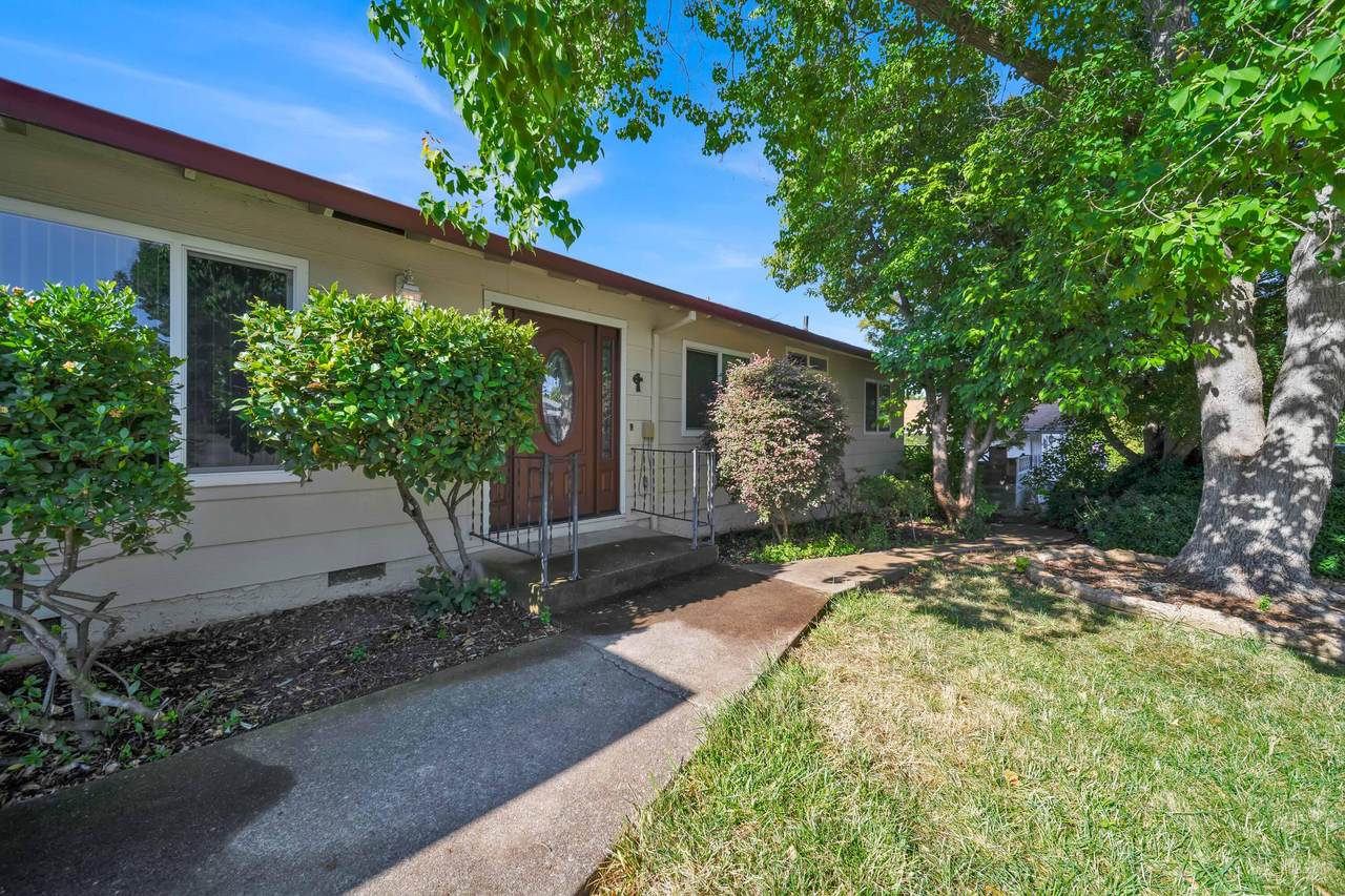 1283 Denton Way - Photo 1