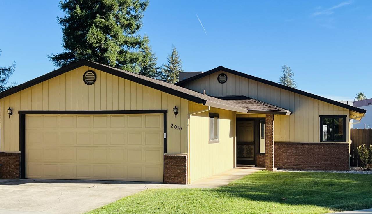 2010 Lazare Path - Photo 1