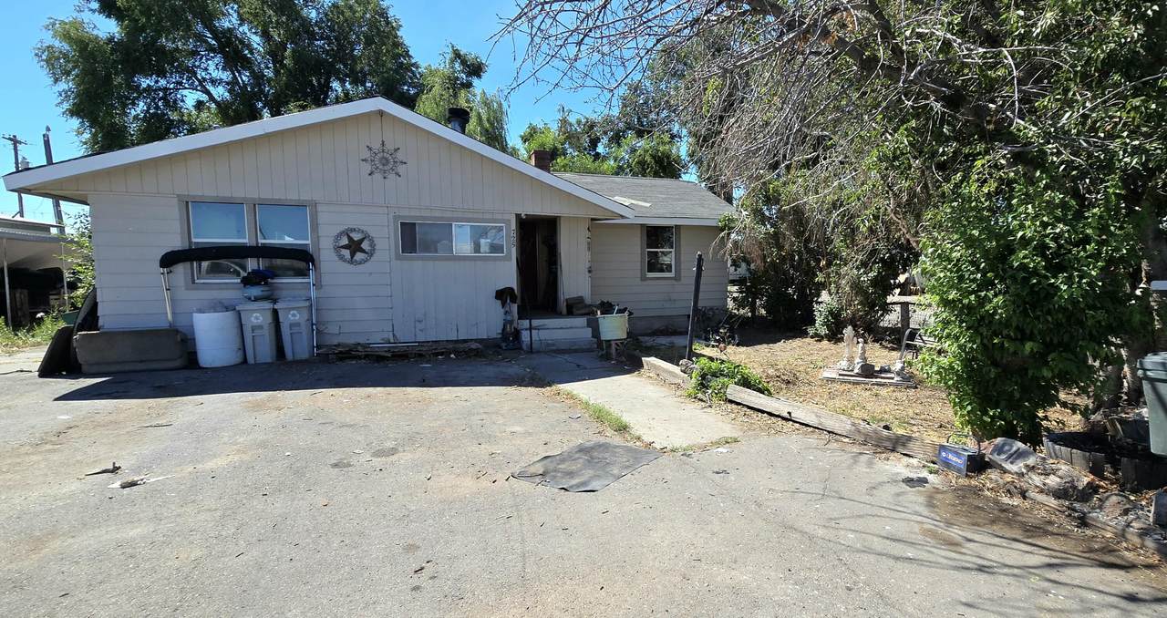 725 Modoc Avenue - Photo 1