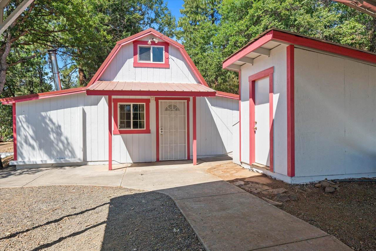 30075 Day Road - Photo 1