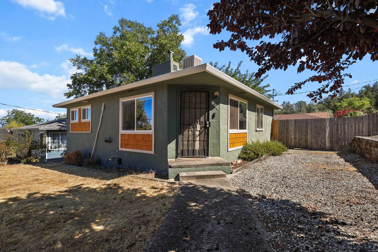 1859 Grandview Avenue - Photo 1