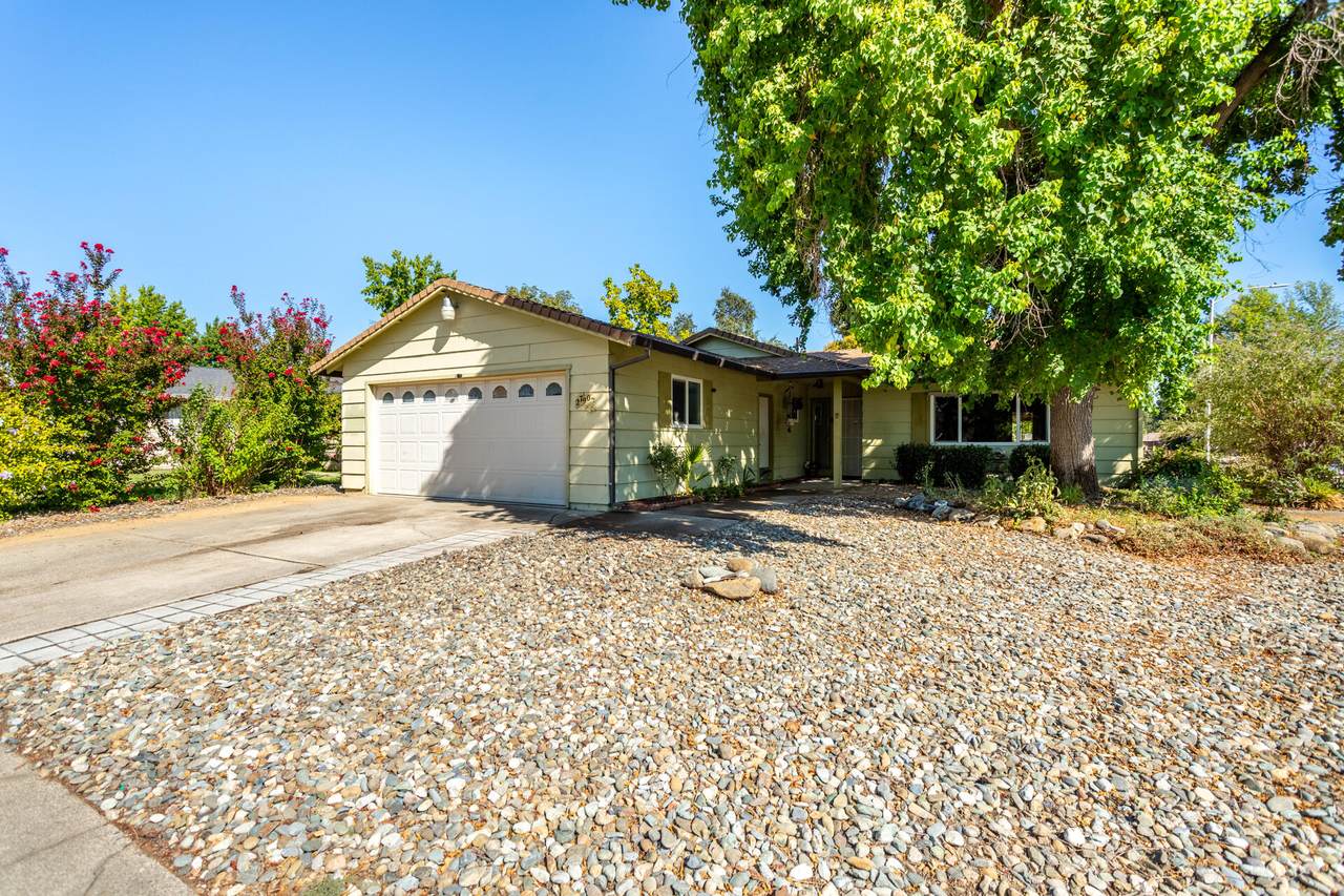 2790 Pernie Trail - Photo 1