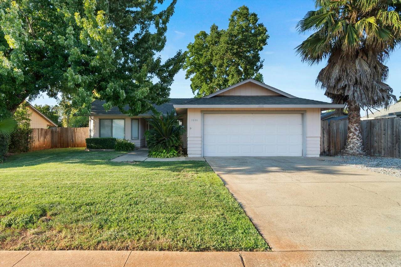 1866 Silverfield Loop - Photo 1