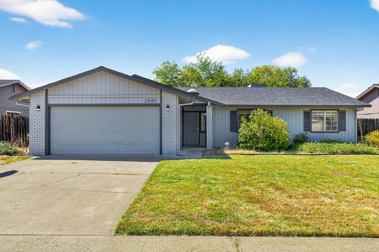 2985 Seminole Drive - Photo 1