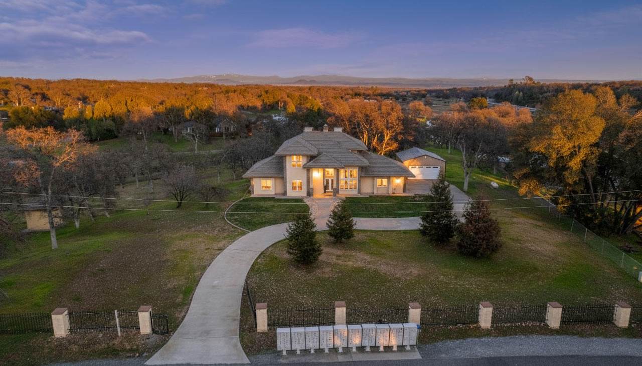 14860 Oak Knoll Drive - Photo 1