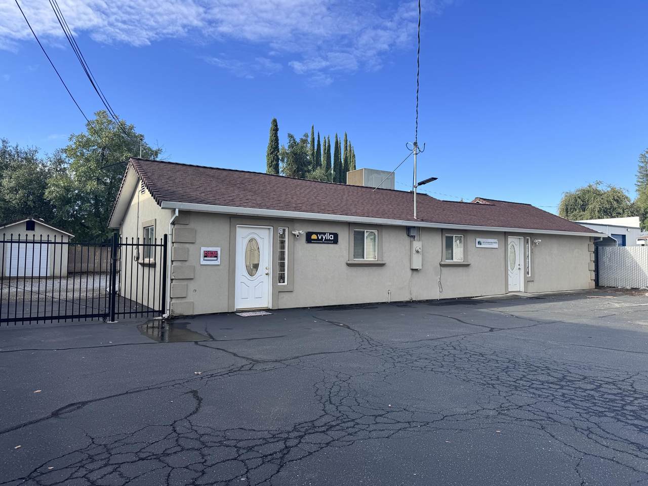 1083 Hartnell Avenue - Photo 1
