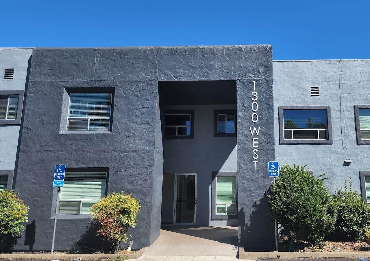 1300 West Street - Photo 1