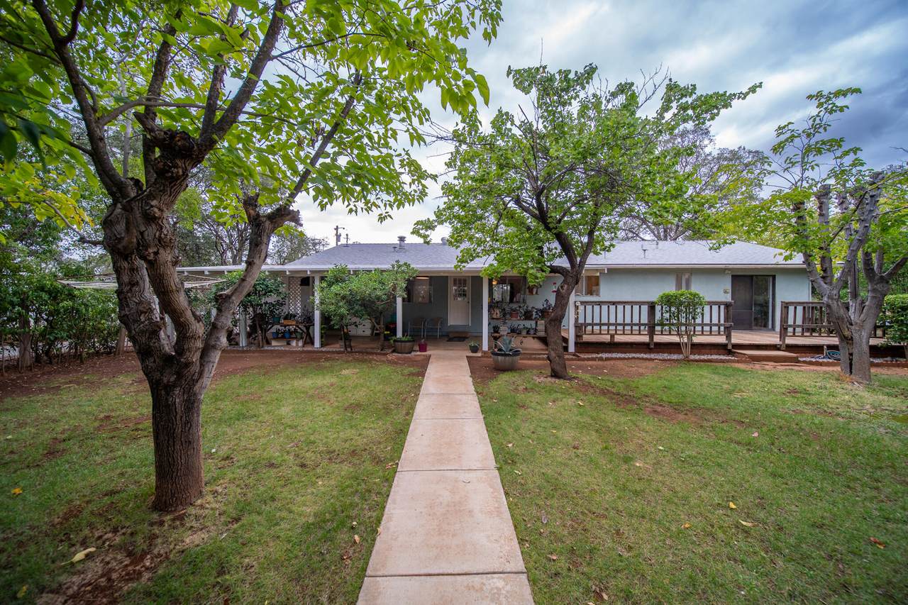 9807 Logan Road - Photo 1