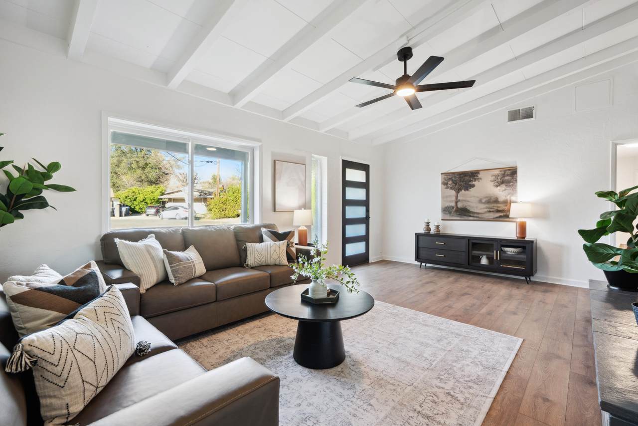 609 Dee Court - Photo 1