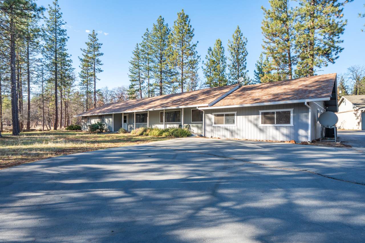 22076 Lippencott Court - Photo 1