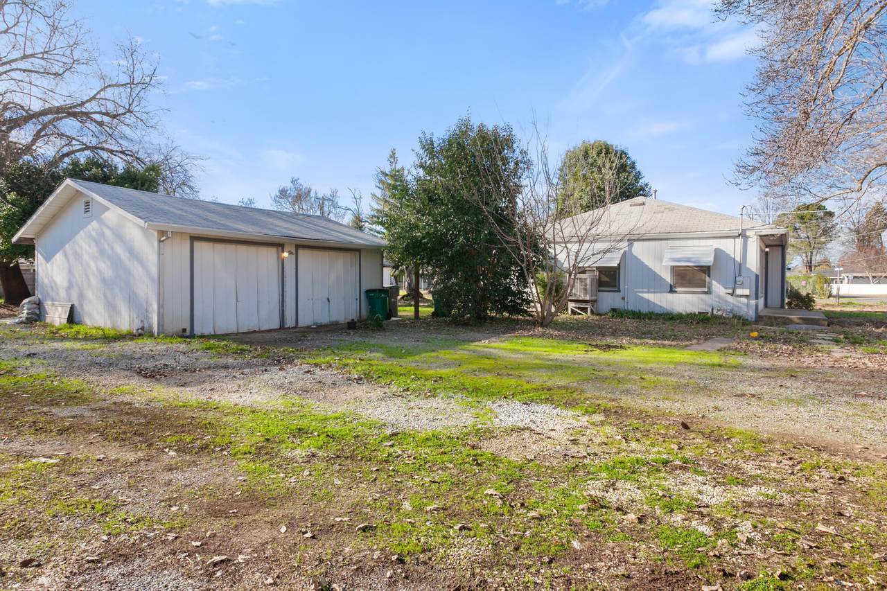 3220 Stingy Lane - Photo 1