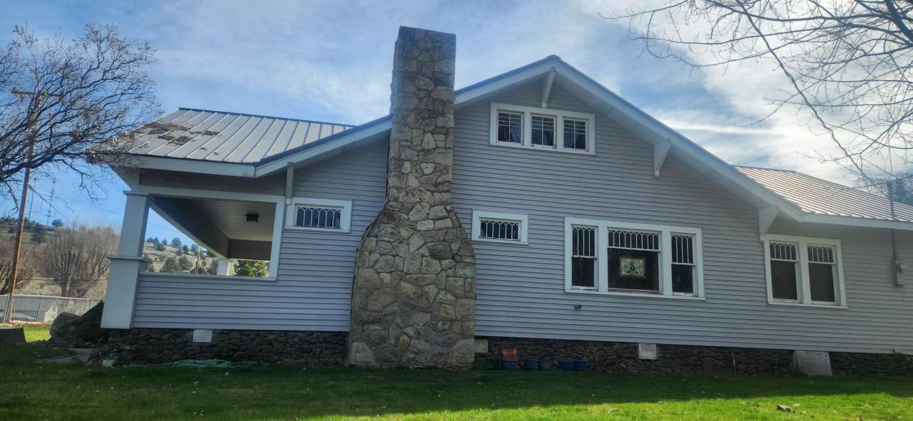 103 Oak Street - Photo 1