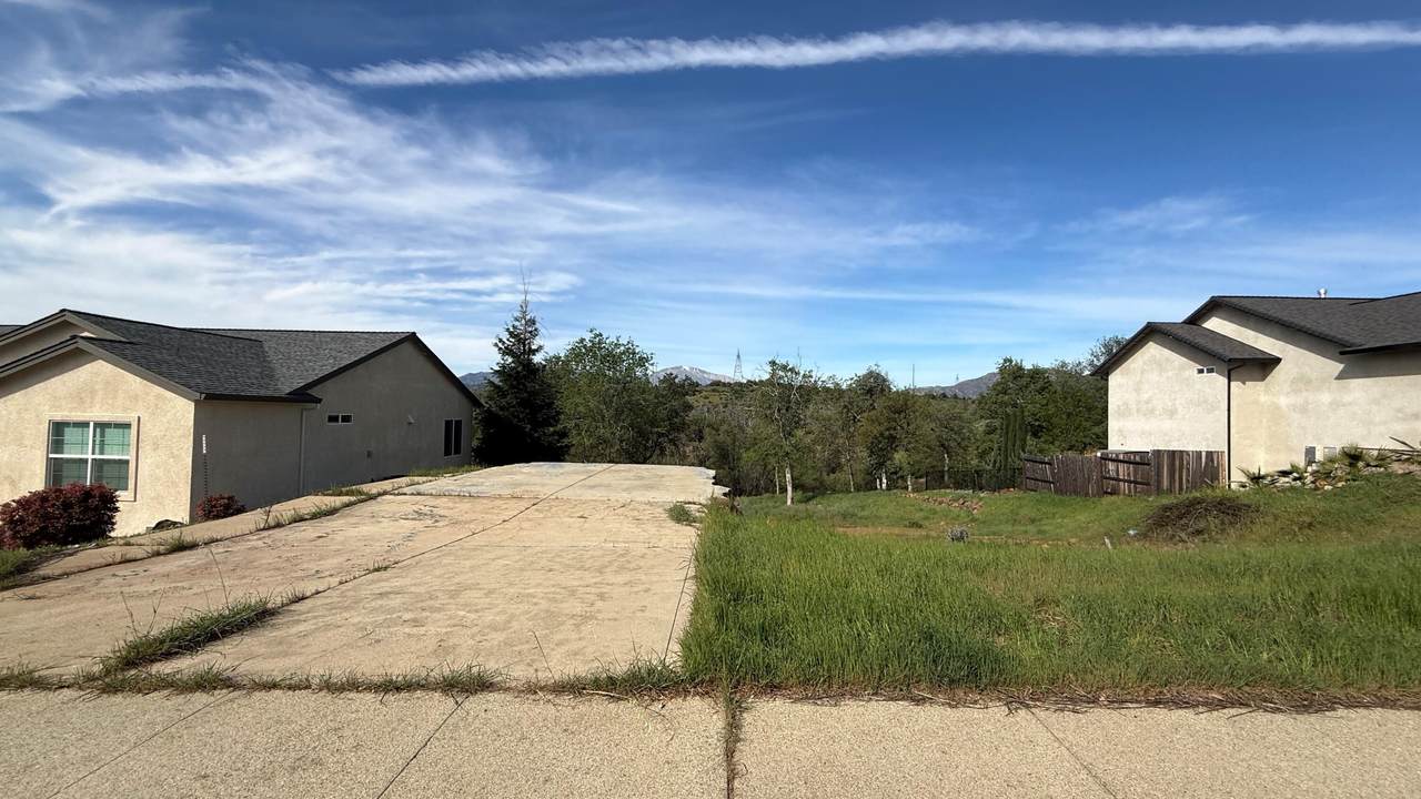 1378 Spinnaker Drive - Photo 1