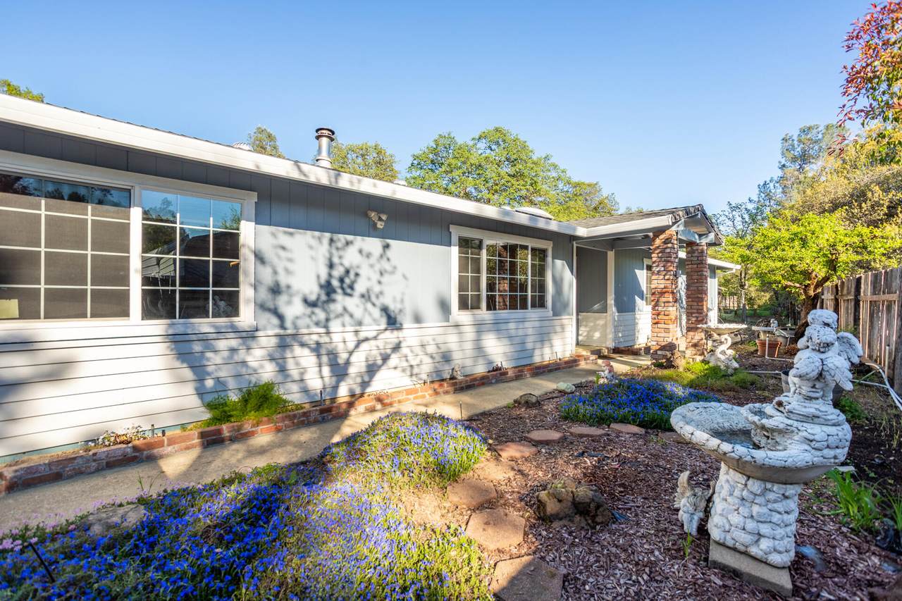 1945 Quails Nest Road - Photo 1