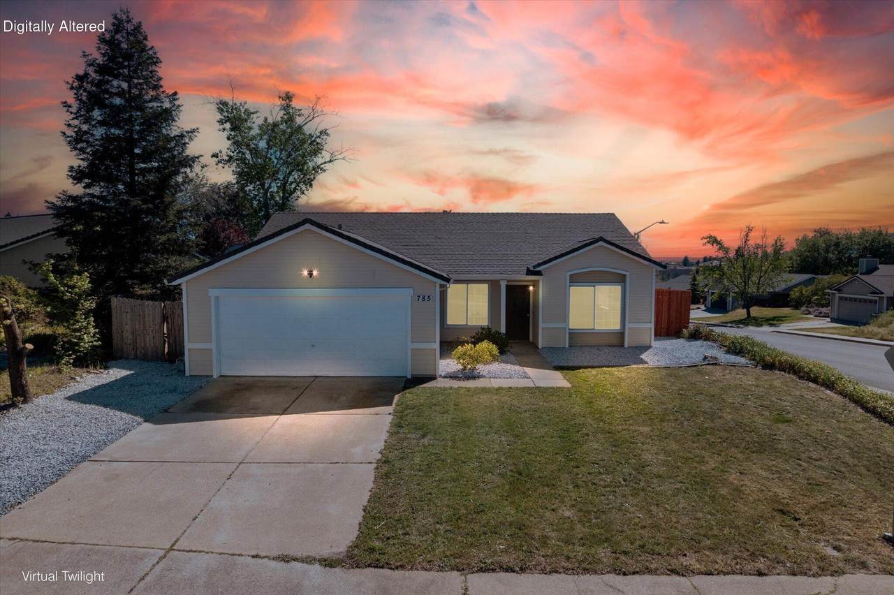 785 Mallard Street - Photo 1