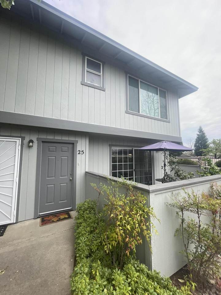 200 Ridgetop Drive - Photo 1
