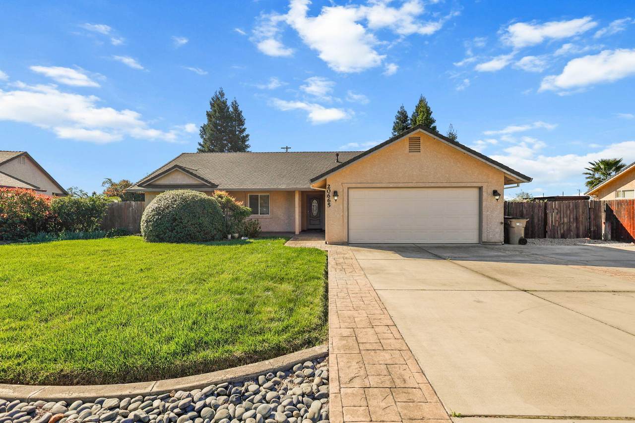 20665 Collin Court - Photo 1