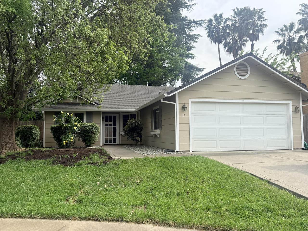 13 Knotts Glen Court - Photo 1