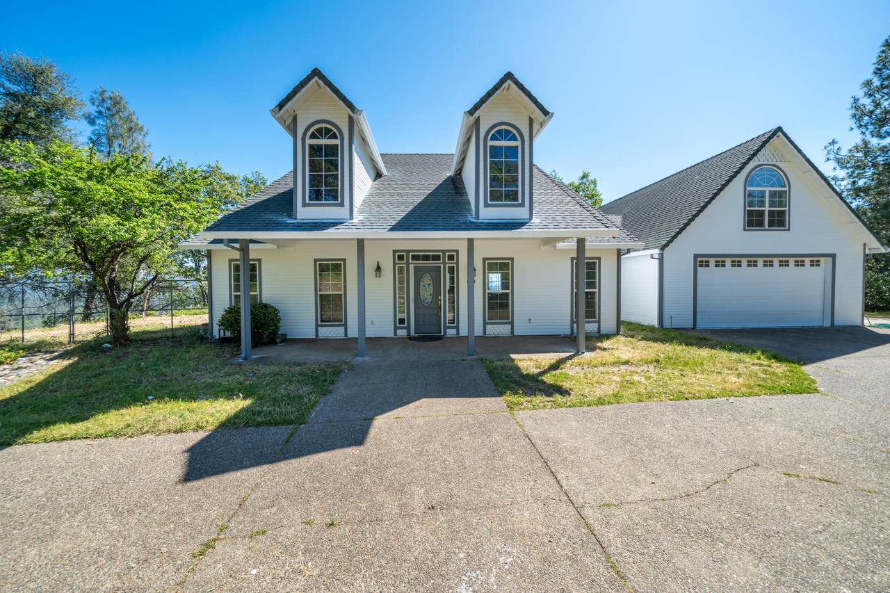 17526 Yellow Pine Road - Photo 1