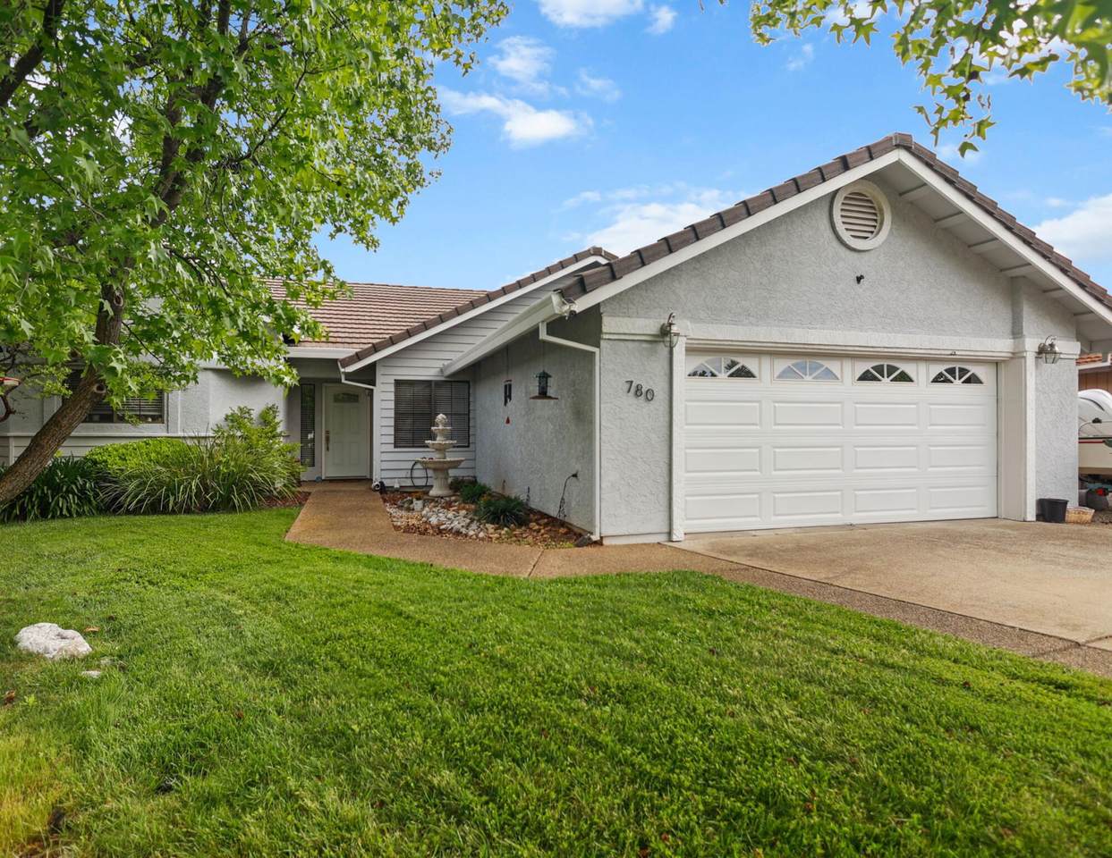 780 Teakwood Drive - Photo 1