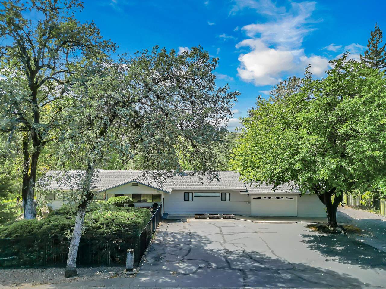 21743 Boyle Road - Photo 1