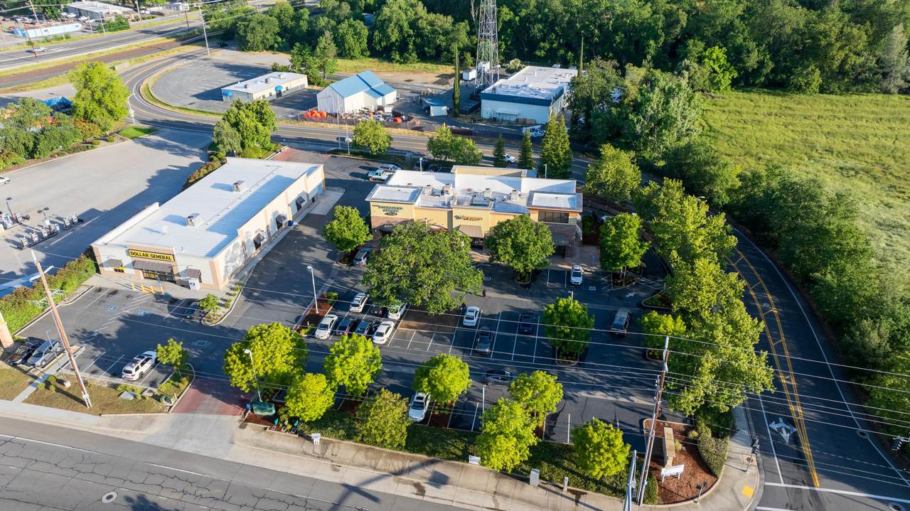 2400 Bonnyview Road - Photo 1