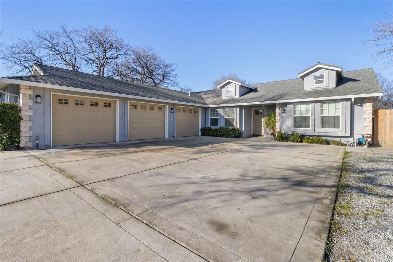 19701 Black Fox Drive - Photo 1