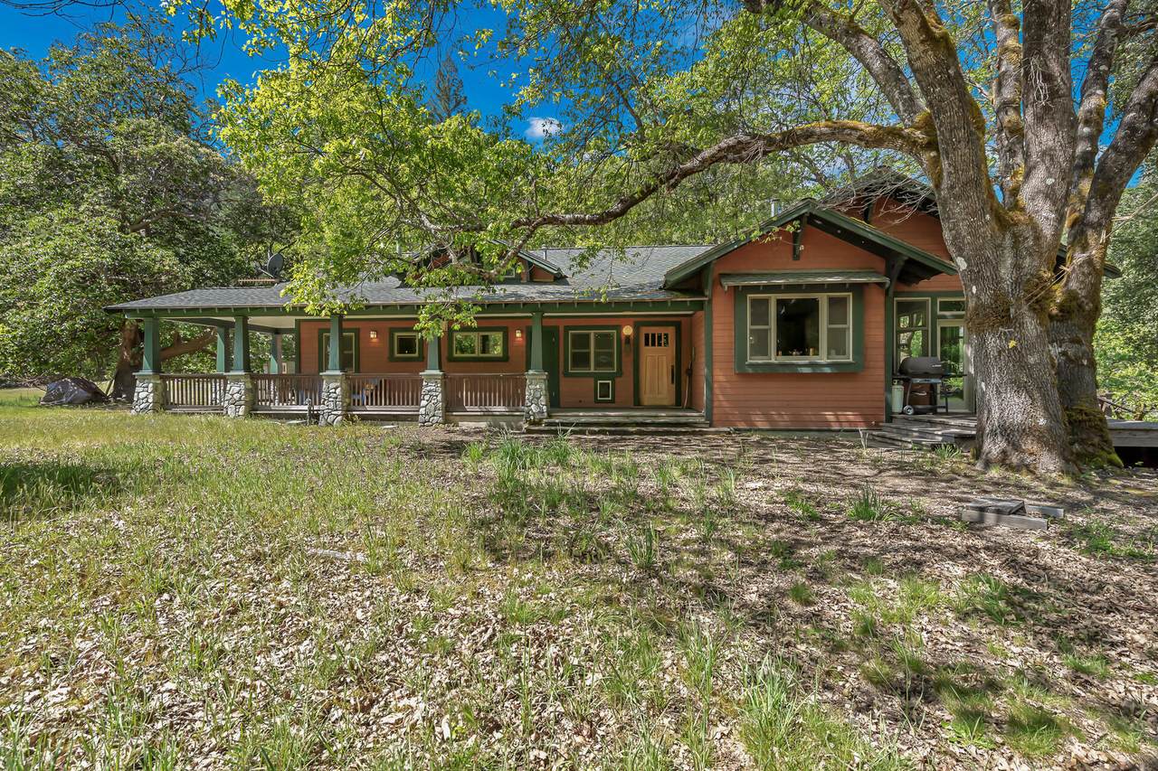 9490 St John Road - Photo 1