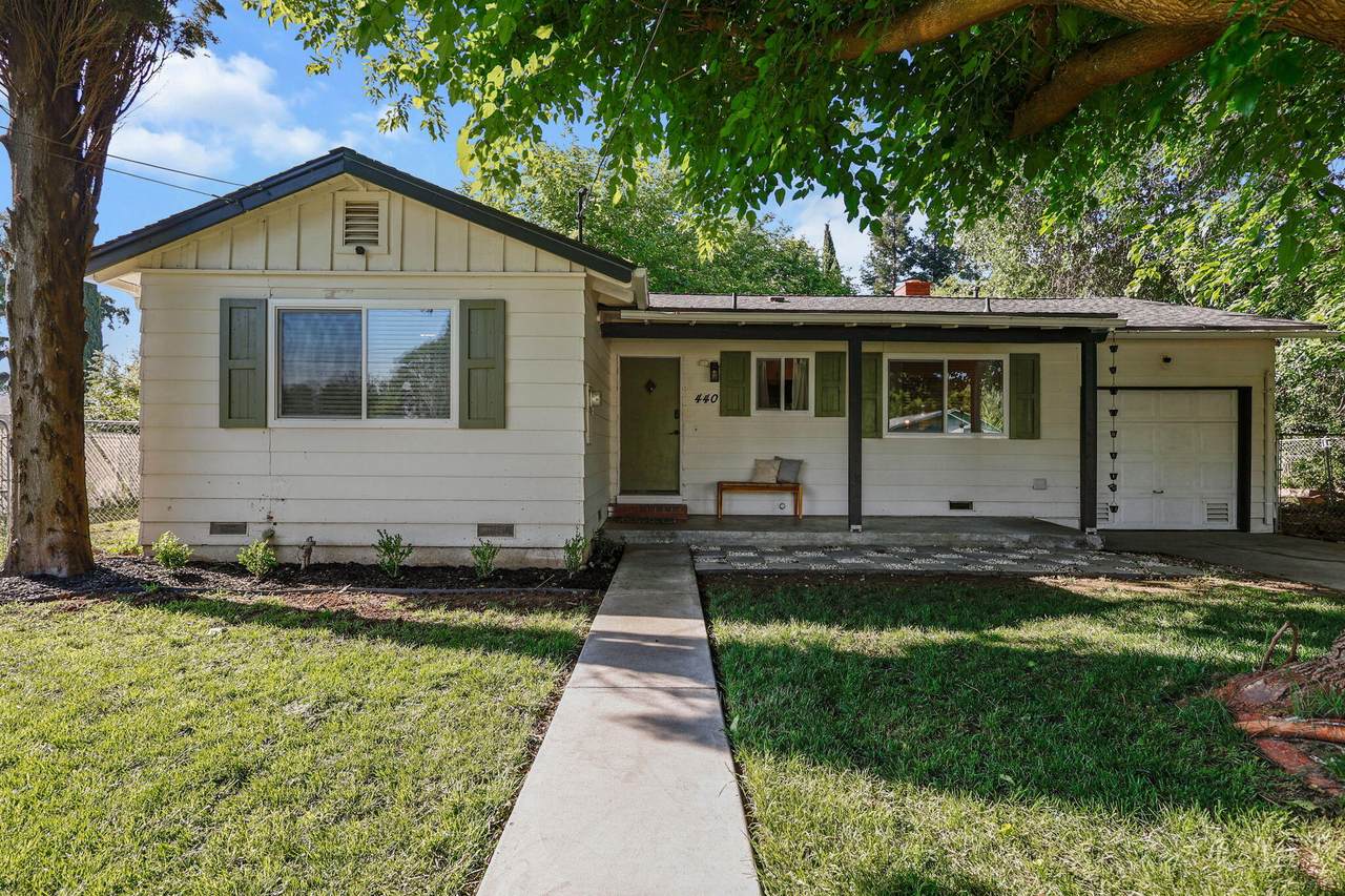 440 E Street - Photo 1