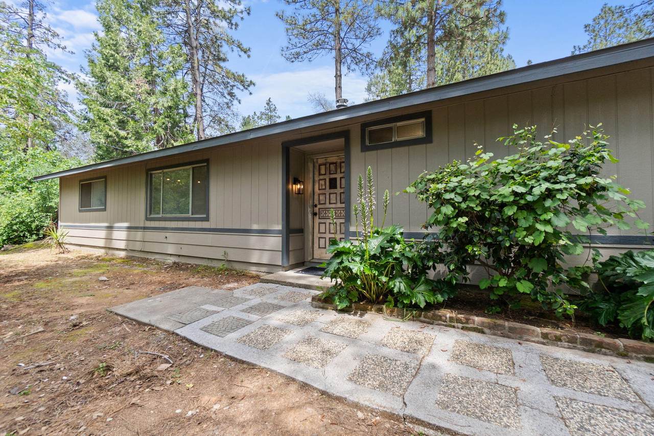 15084 Early Dawn Lane - Photo 1