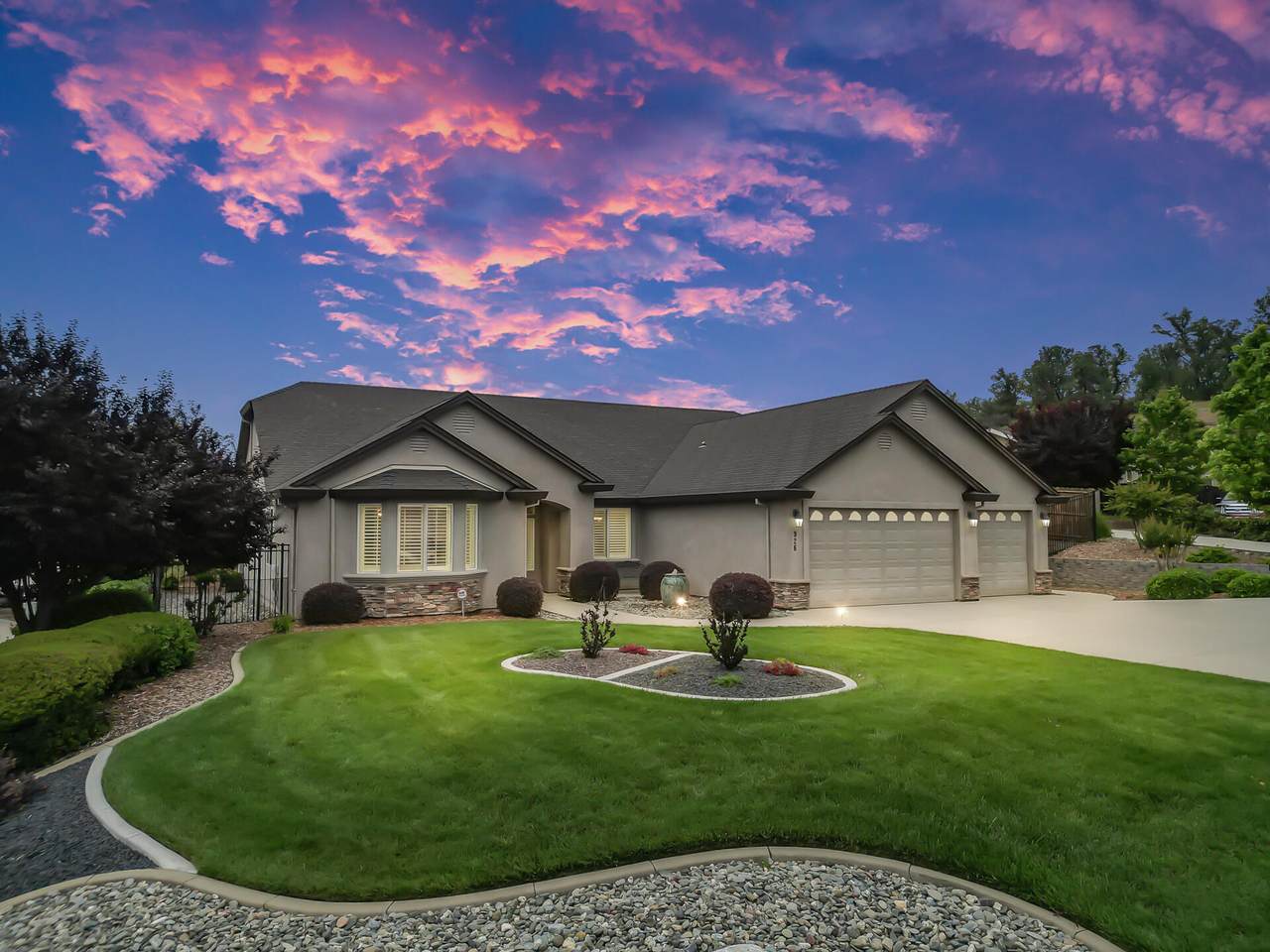 926 Fantenell Court - Photo 1