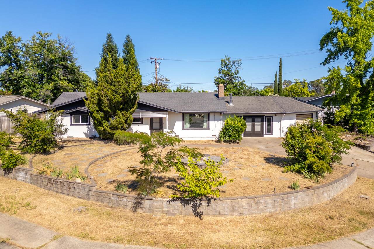 3400 Panorama Drive - Photo 1
