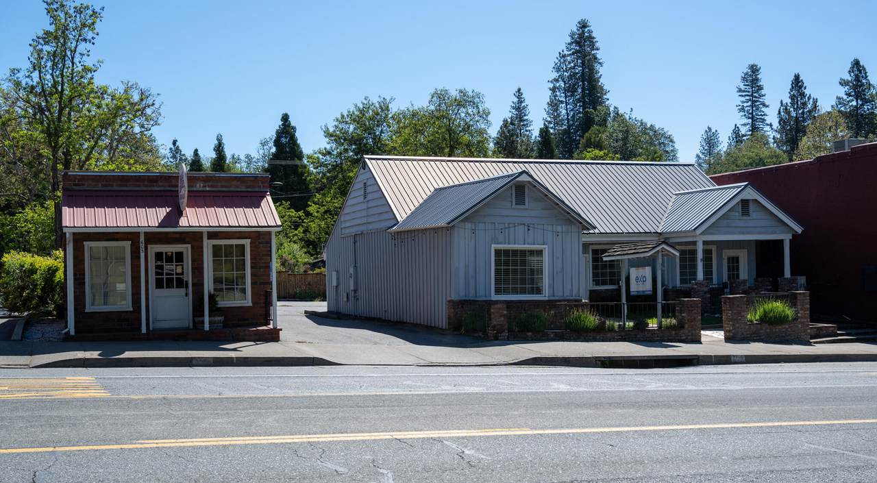 611 Main Street - Photo 1