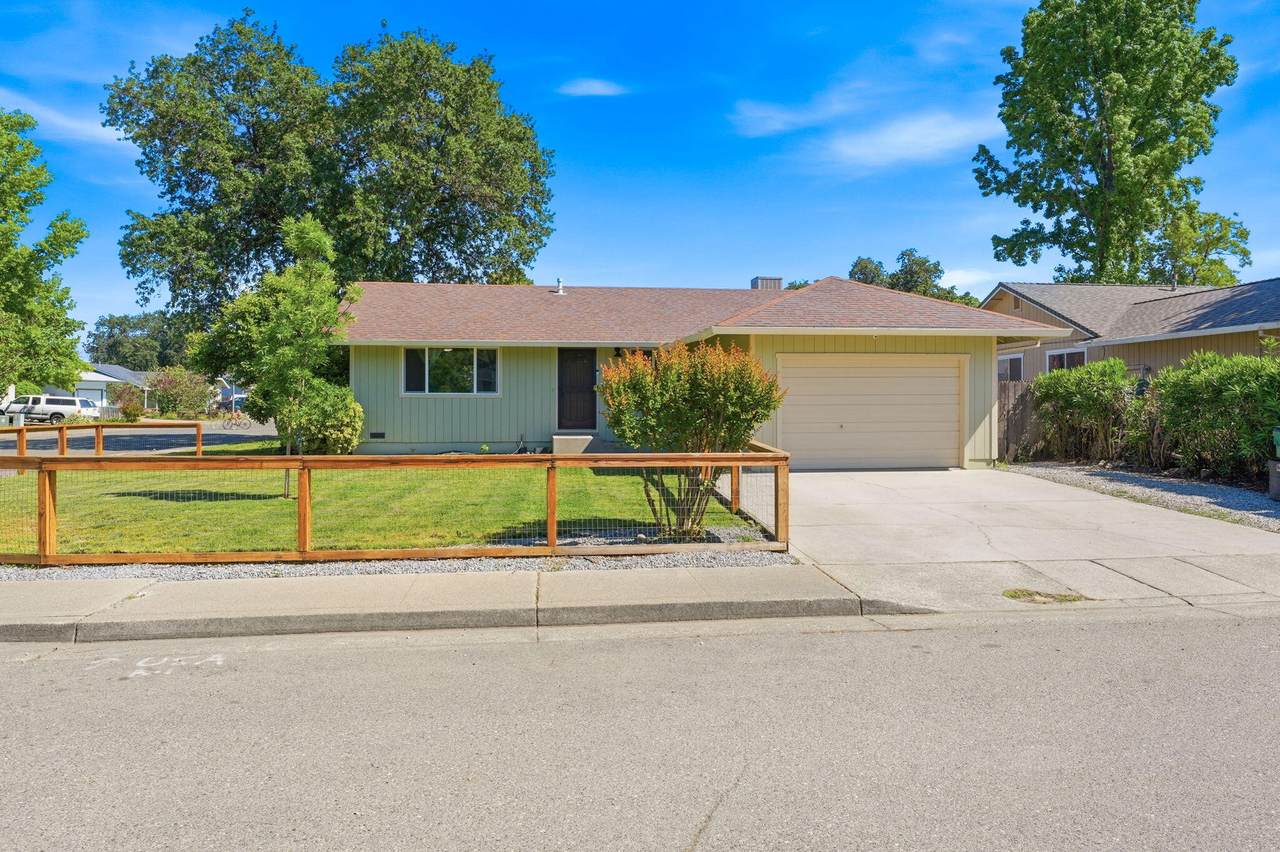 2885 Iris Street - Photo 1