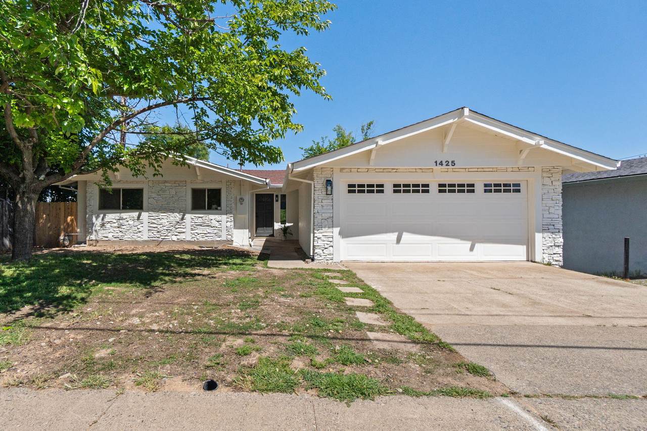 1425 Pleasant Street - Photo 1