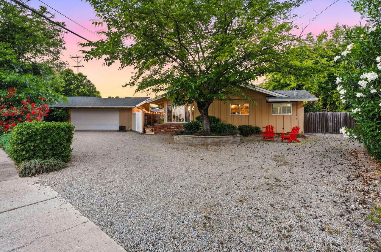 1060 Lincoln Street - Photo 1