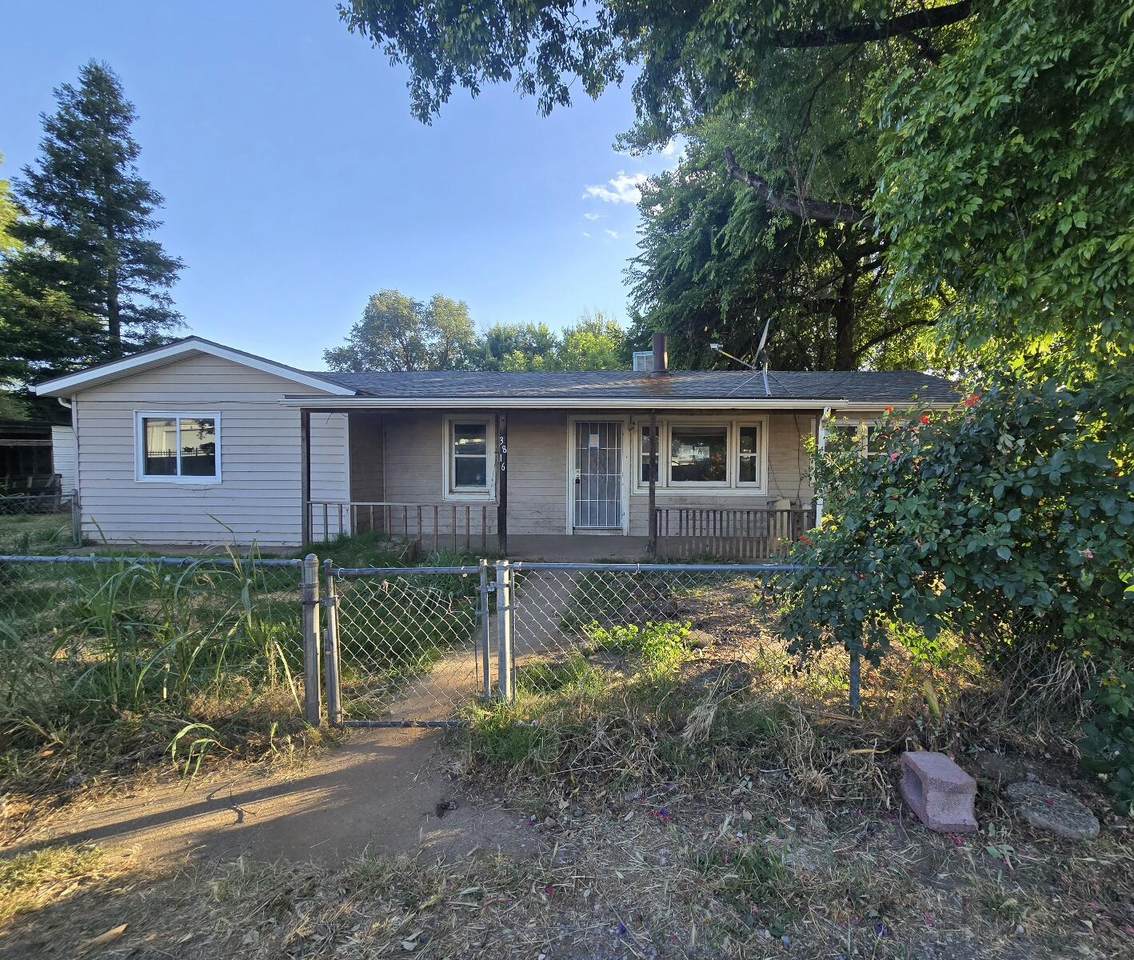 3816 Dupont Street - Photo 1