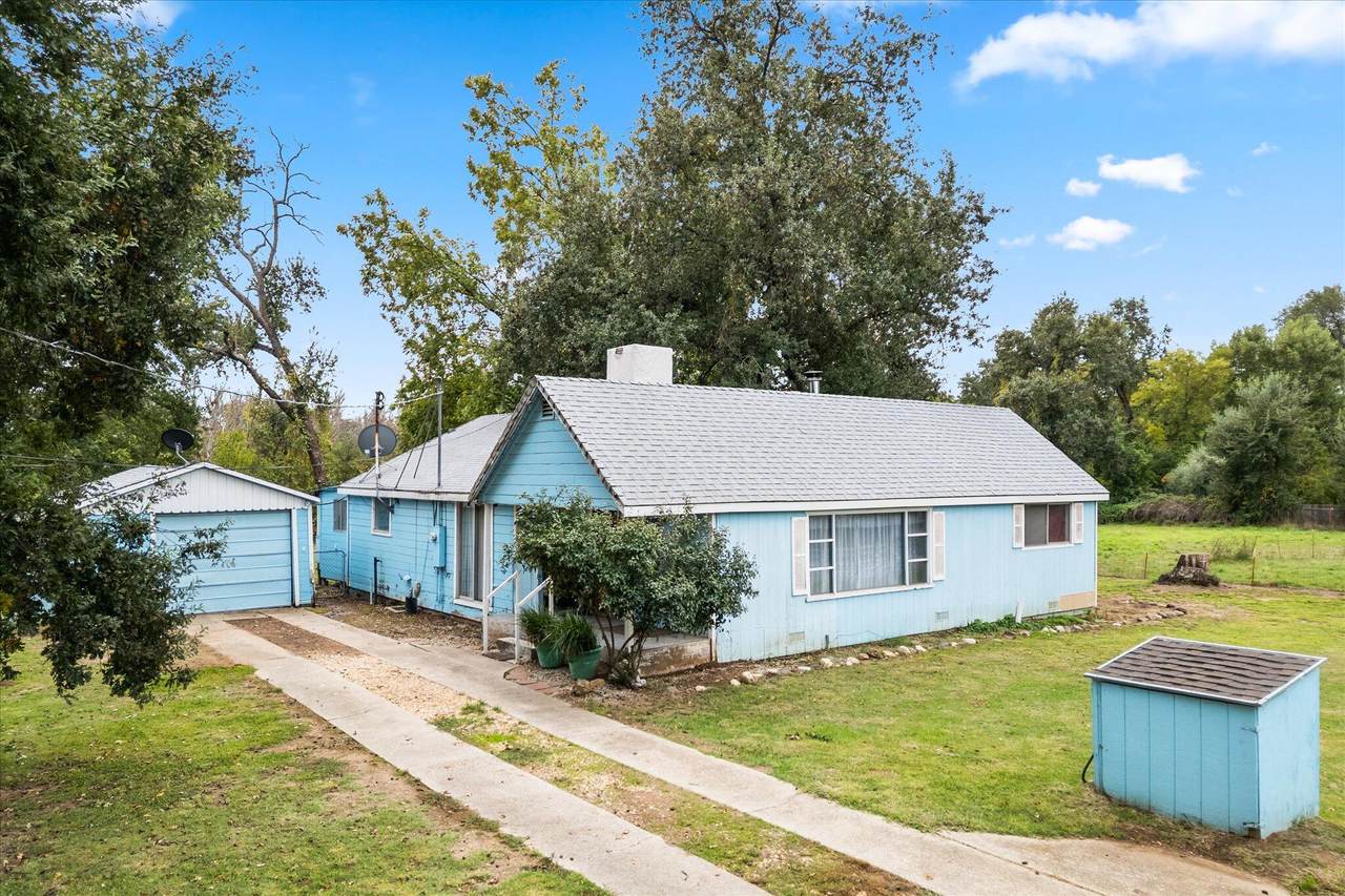 21941 Reading Drive - Photo 1