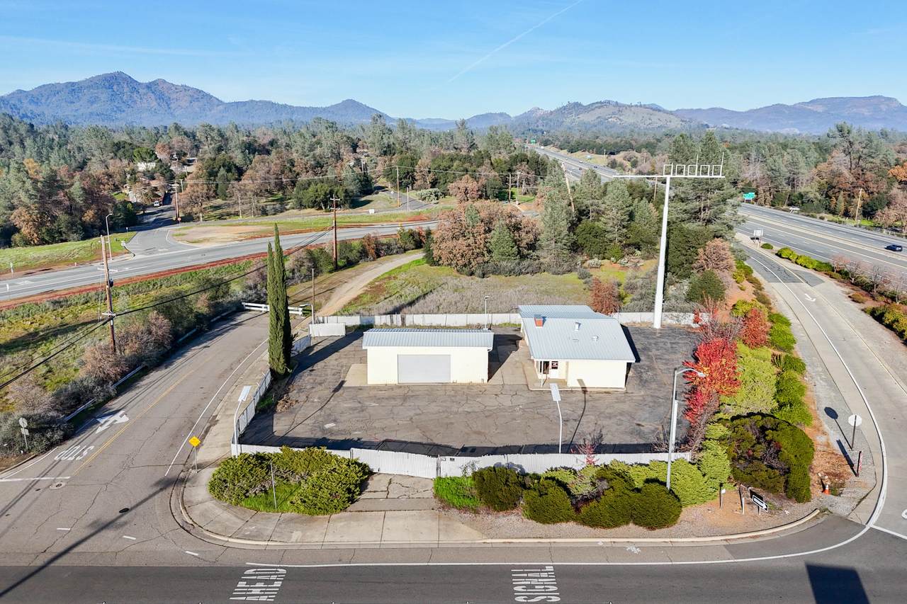 2711 Cascade Boulevard - Photo 1