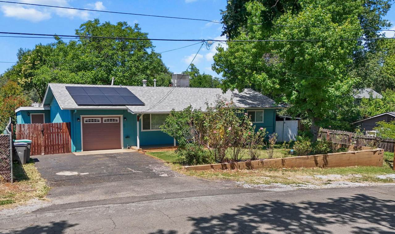 1828 Cabello Street - Photo 1