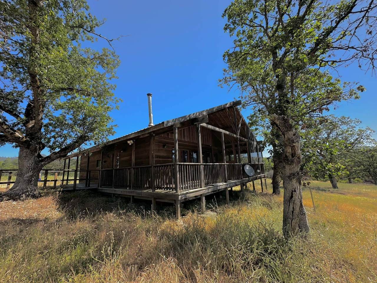 880 Meadow Lane - Photo 1