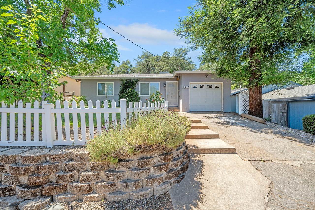 2912 West Street - Photo 1