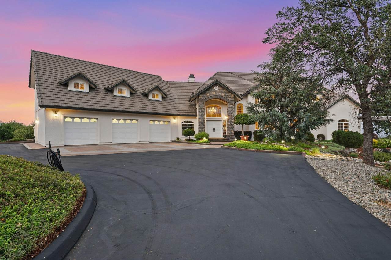 15368 Mountain Shadows Drive - Photo 1