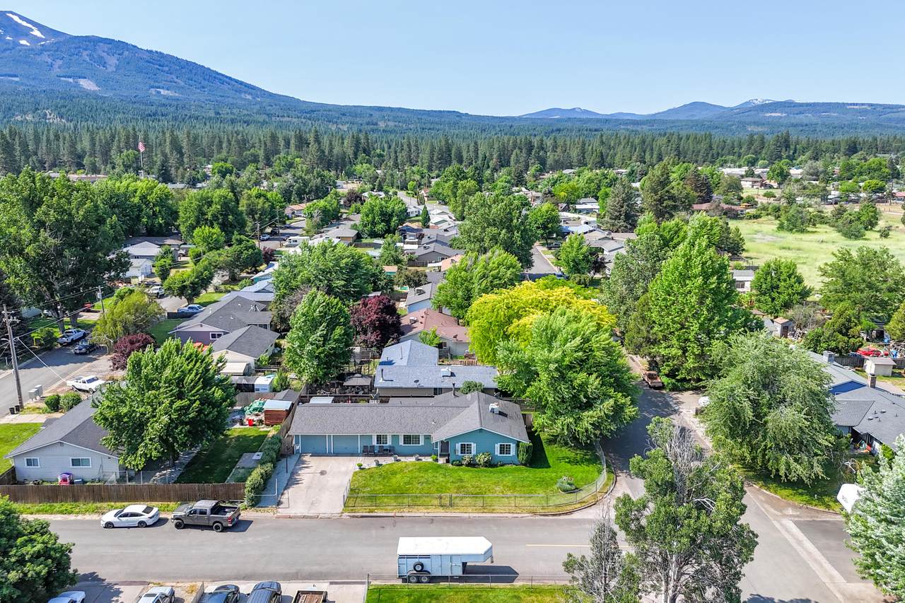 37255 Carson Street - Photo 1