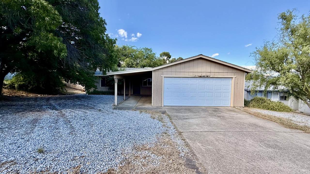 1026 Moss Creek Road - Photo 1