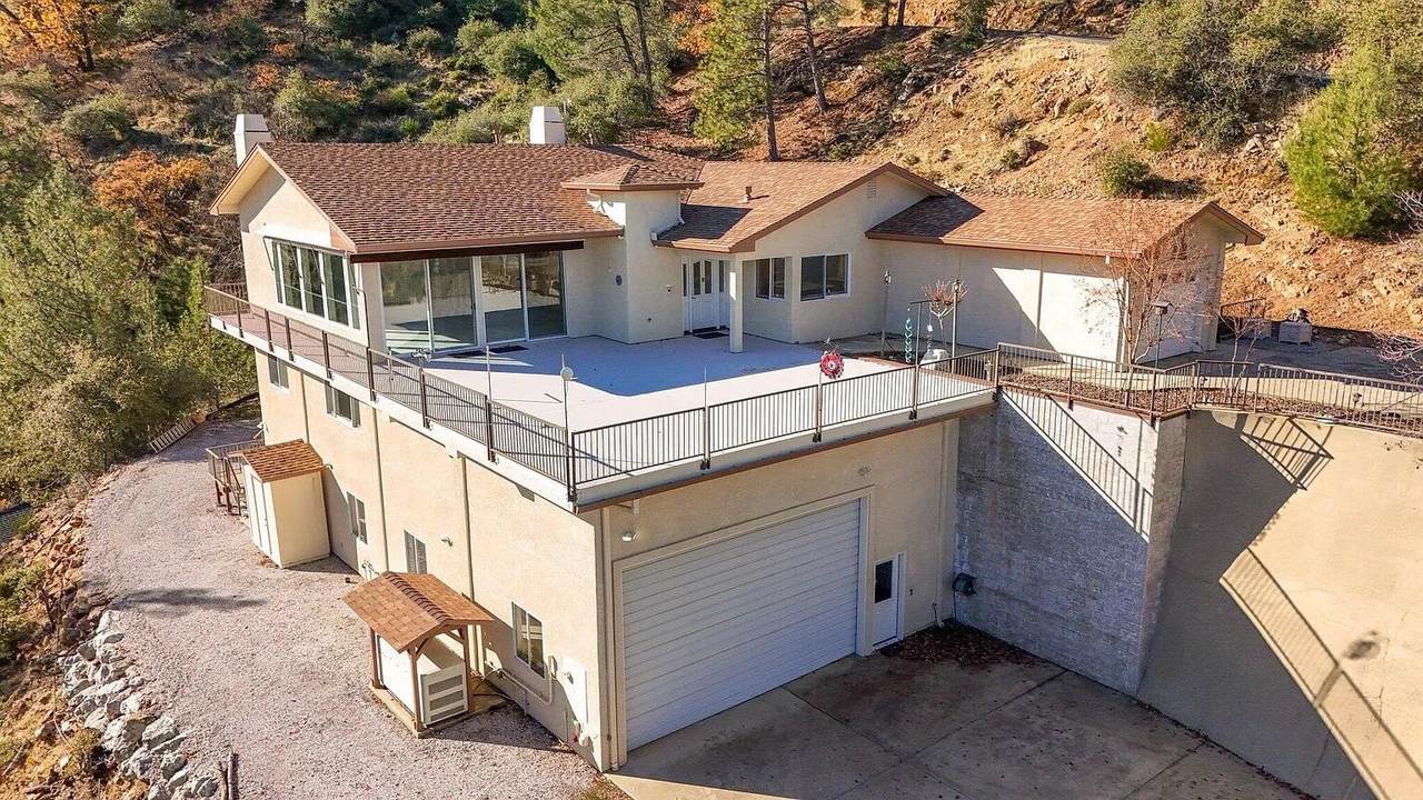 17833 Skyline Drive - Photo 1